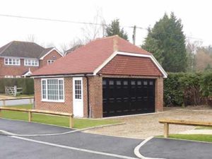 Uckfield, garage